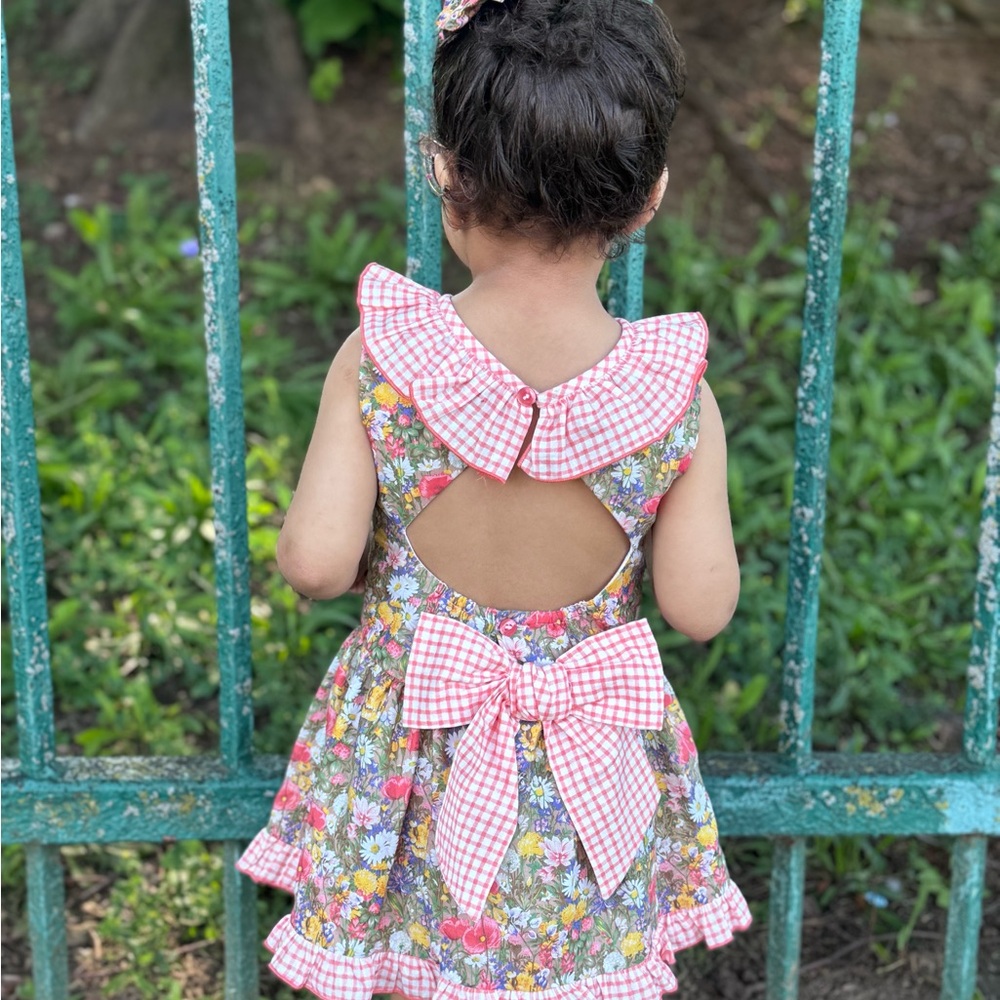 Miranda floral Kids Dress and bow. Size 24M